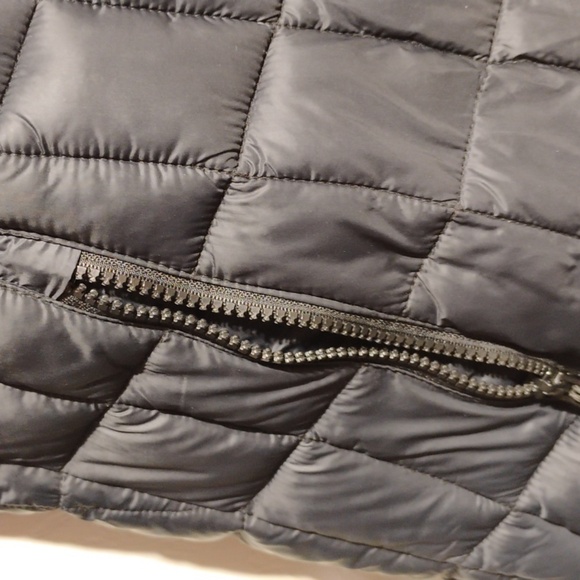 Reebok Quilted Thermal Lightweight Black Jacket With Hood - Picture 6 of 15